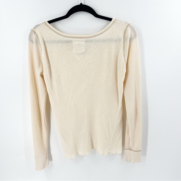 ✅ FREE PEOPLE RIBBED LONG SLEEVE T-SHIRT CREW NECK CREAM SIZE MEDIUM - Picture 4 of 4